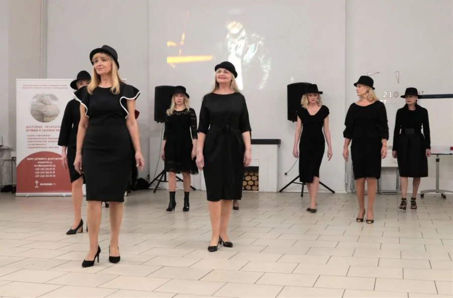 Бабушки на подиуме: Как возраст становится вдохновением