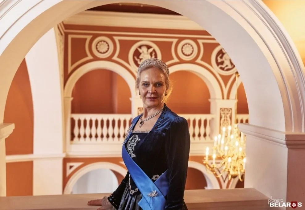 Королева Лариса с планеты счастья