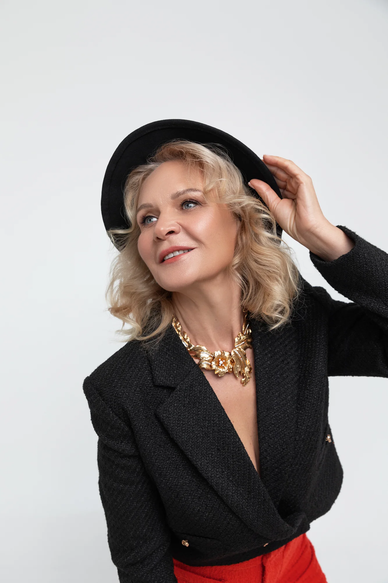 Важен только возраст и желание учиться. Как минчанка после 60 лет стала моделью, а теперь обучает этому других